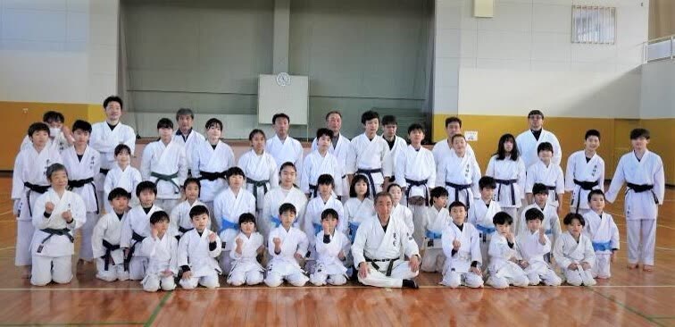 波崎空手道スポーツ少年団の集合写真